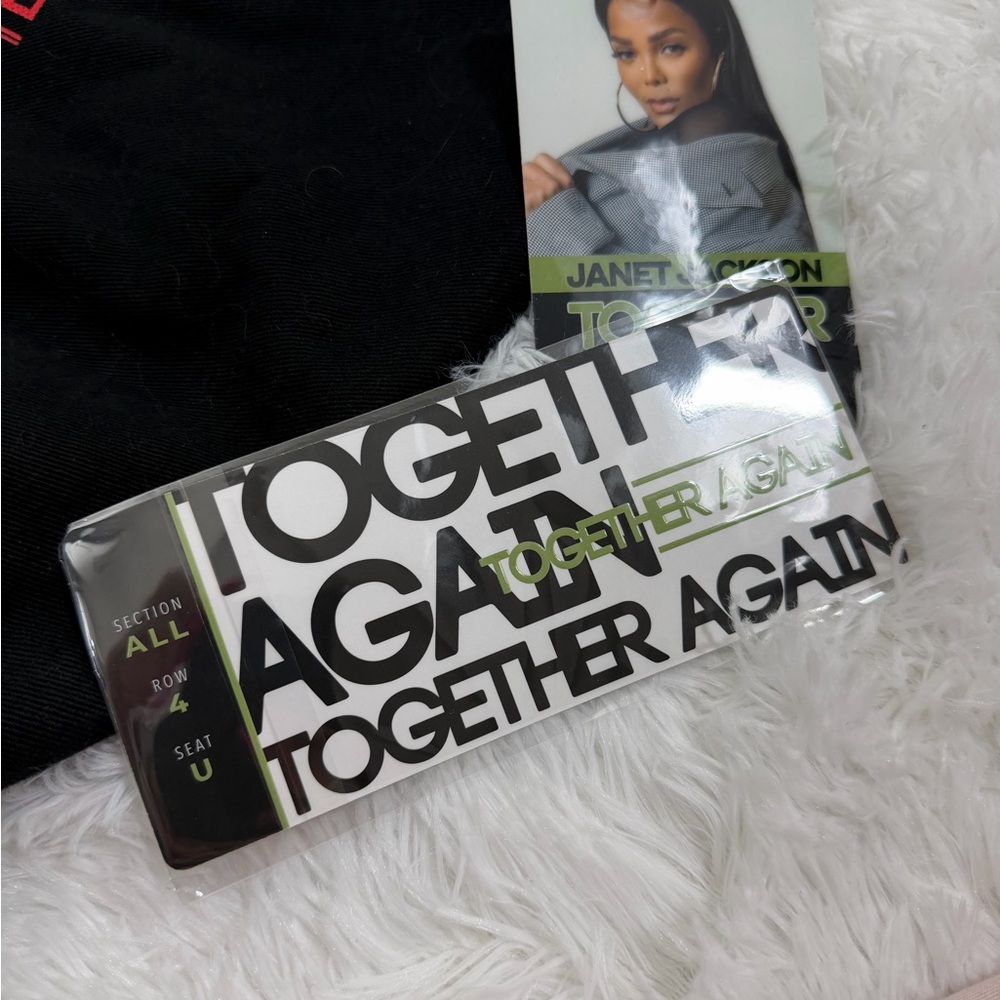 Janet Jackson Together Again 2024 VIP full Bundle - Tote hoodie Lanyard + Passes - Picture 3 of 7